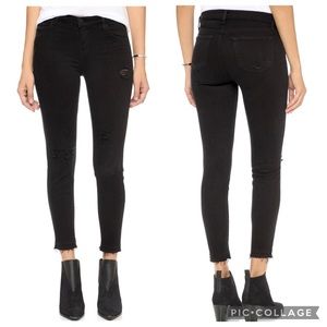 \J Brand\• Mid-Rise Cropped Capri in Black Exposure